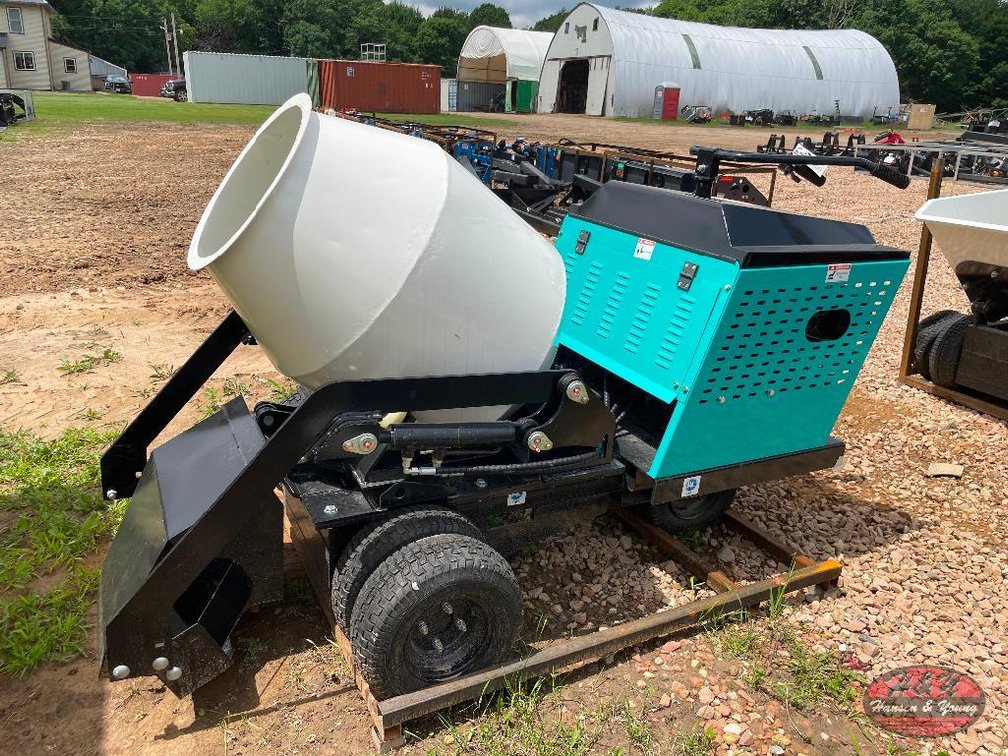 Mini Wheeled Mixer Truck