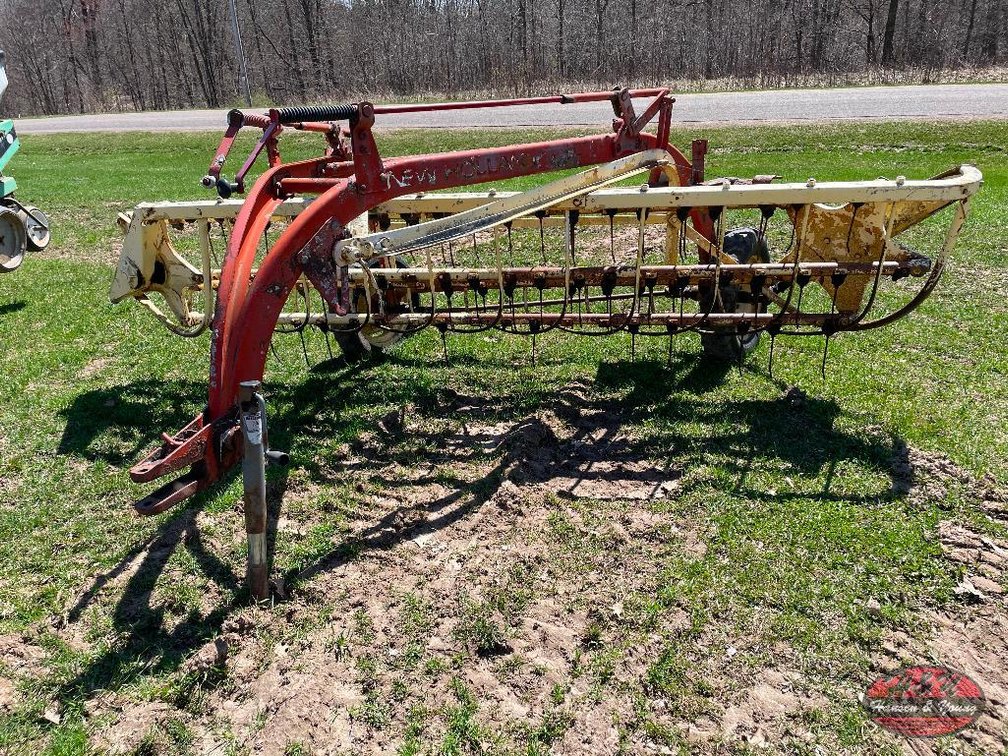 New Holland 258 Hay Rake - Prairie Farm, WI