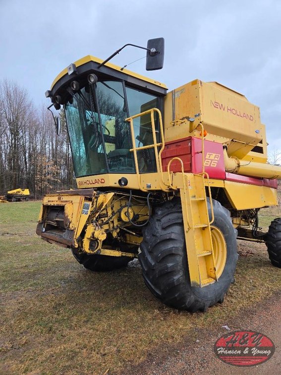 New Holland TR 86 - Arpin, WI