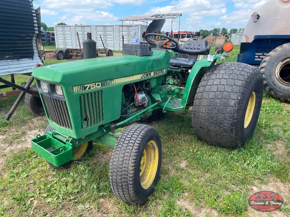 John Deere 750 Tractor