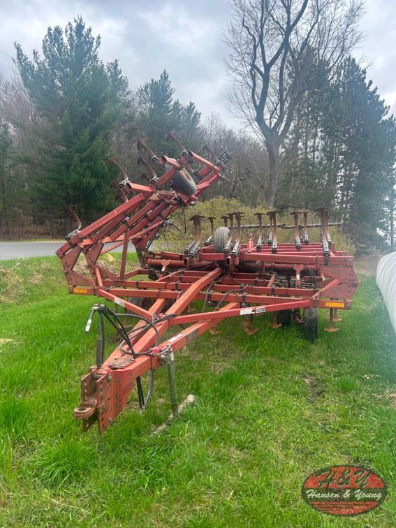 Hiniker 30' Field Cultivator - Fall Creek WI