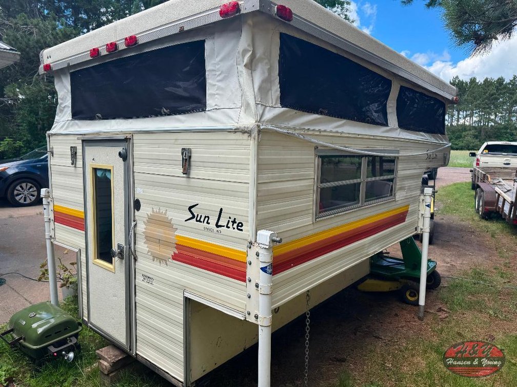 Sun Lite Pickup Camper - Chippewa Falls