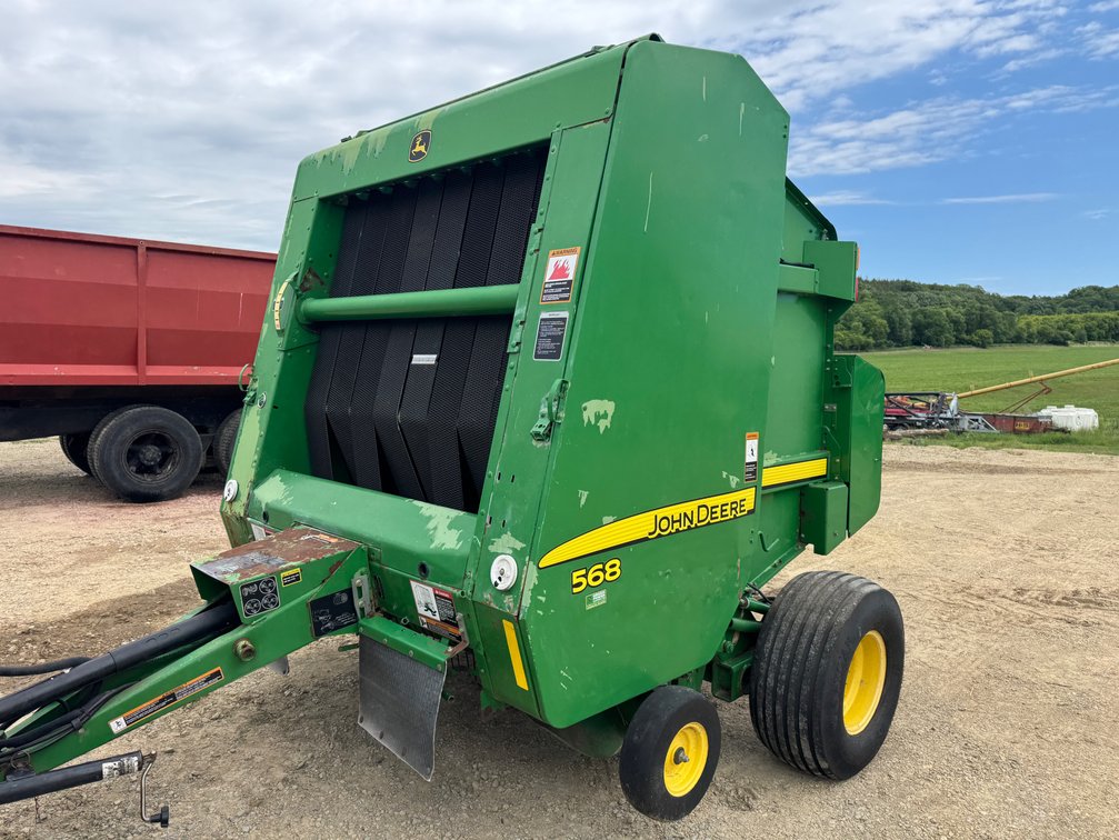John Deere 568 Round Baler - River Falls