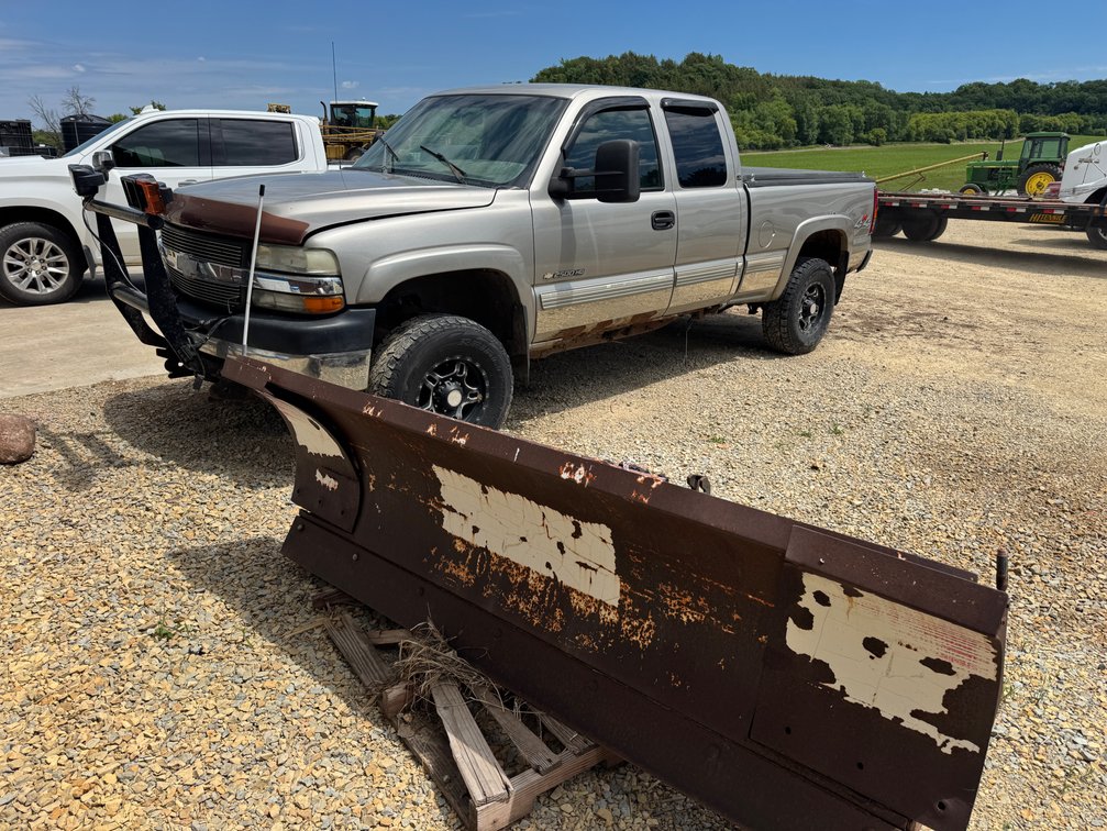 2002 Chevy 2500 w/Plow - River Falls
