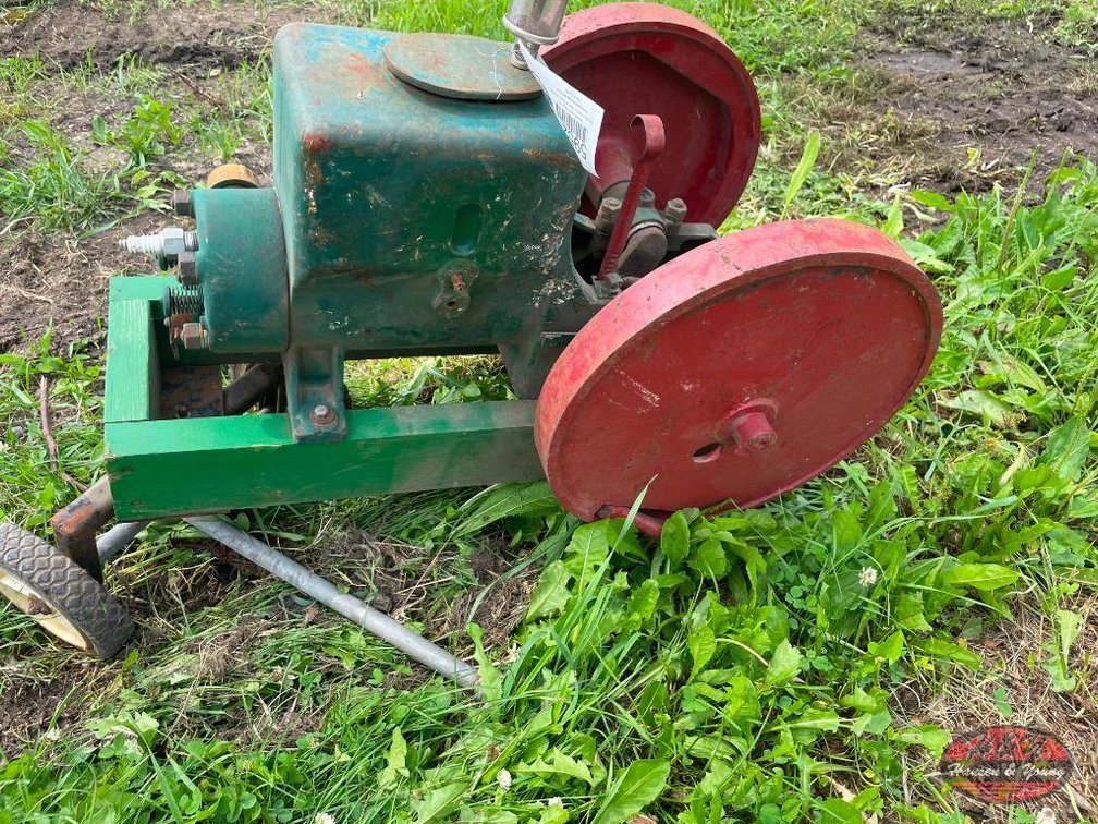 Hit and Miss Gas Engine