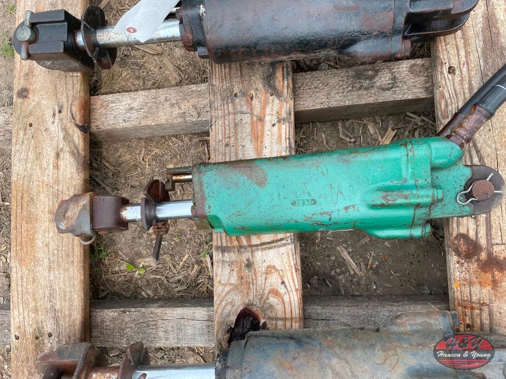 Green John Deere Hydraulic Cylinder