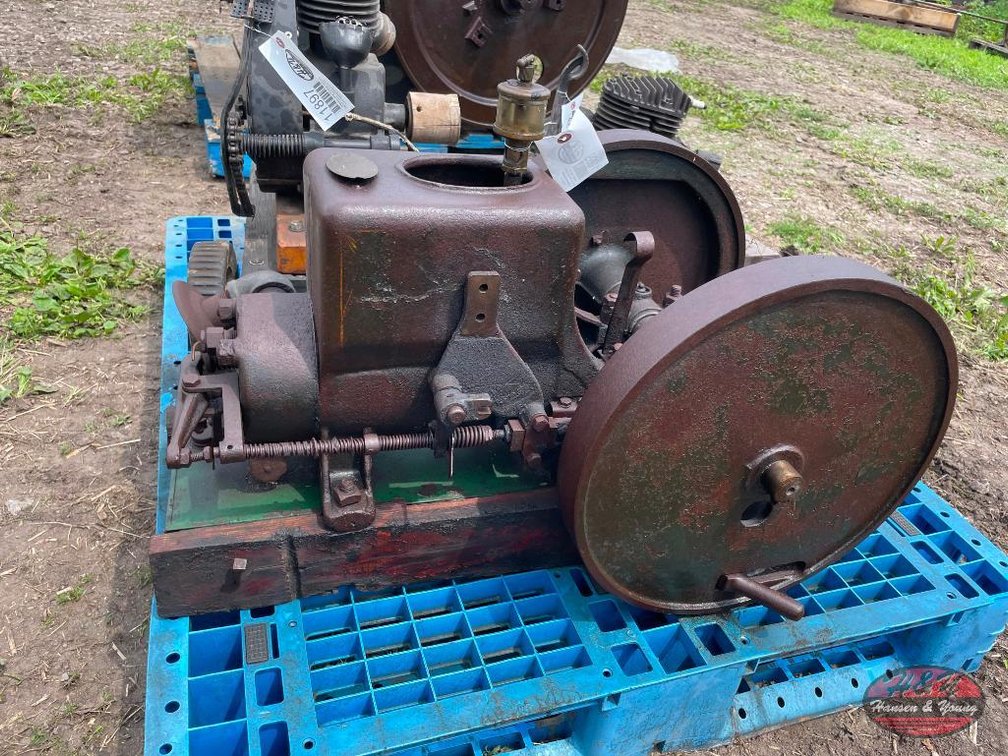 Satley 1 1/2HP Hit and Miss Gas Engine