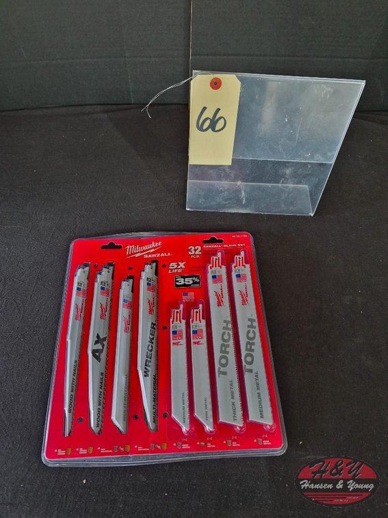 Brand New Milwaukee SAWZALL Nail-Embedded Wood and Metal Cutting Bi-Metal Reciprocating Saw Blade Set (32-Piece) Model # 49-22-1132