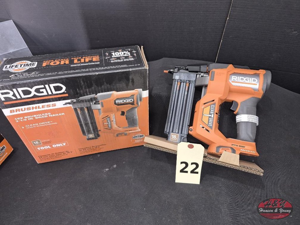 NEW RIDGID 18V Brushless 18-Ga Brad Nailer R09891B