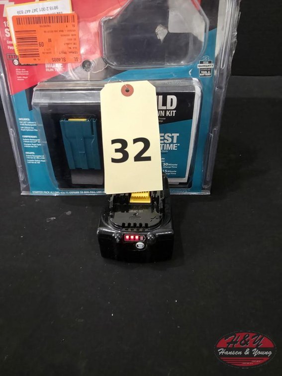NEW Makita 18V 4.0Ah Battery & Charger Kit