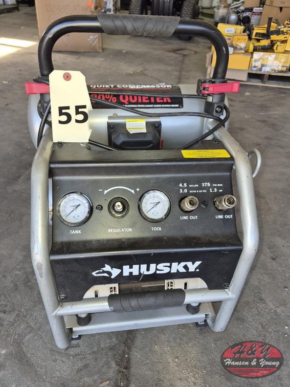 USED TESTED Husky 4.5 Gal. Twin Stack Air Compressor