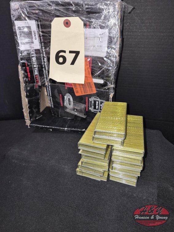 Grip-Rite 16 Ga Medium Crown Staples (Partial Box)