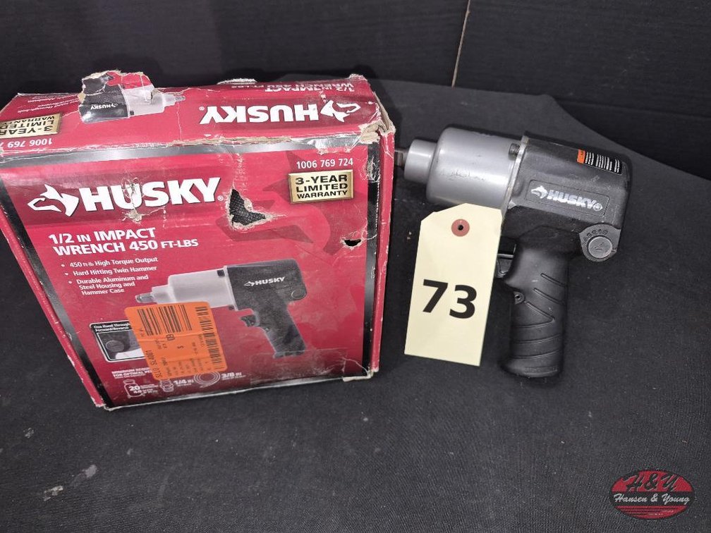 USED Husky 1/2 in. Air Impact Wrench 450 ft-lbs