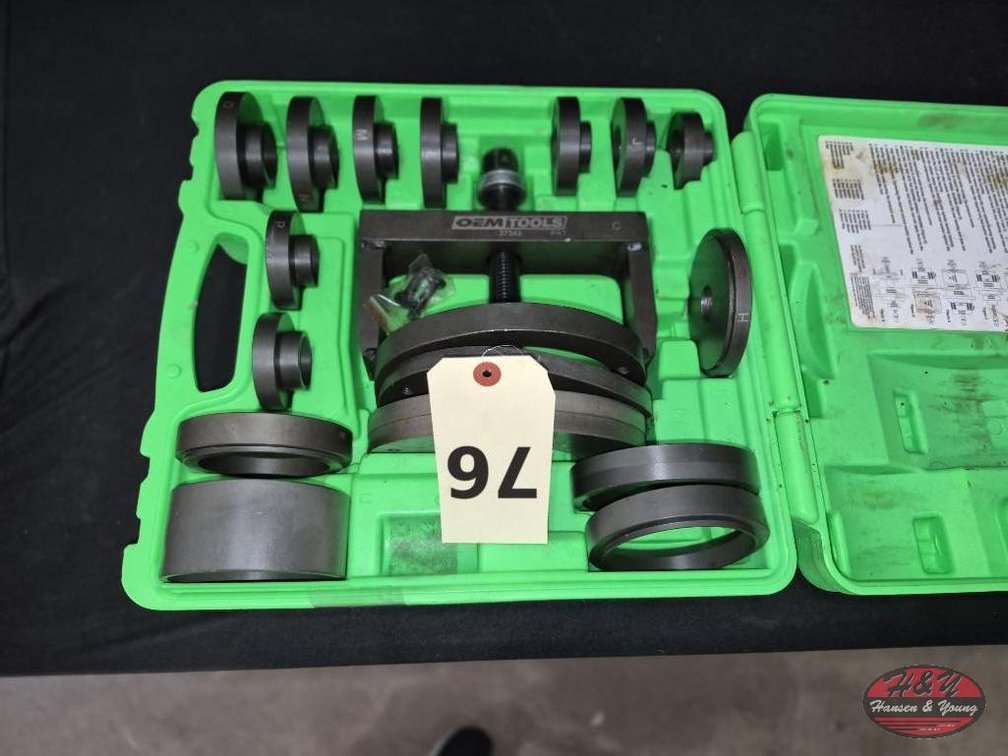 USED OEMTools Wheel Hub & Bearing Tool Set
