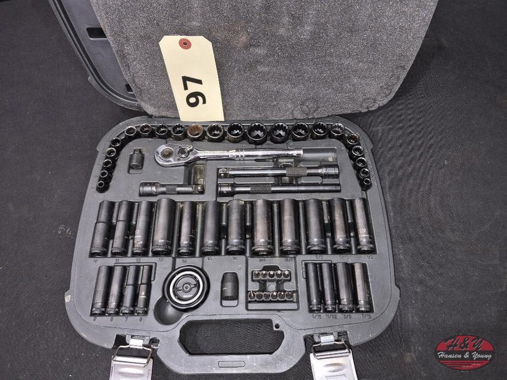 Husky 3/8 in. Drive 60-Piece Mechanics Socket Set