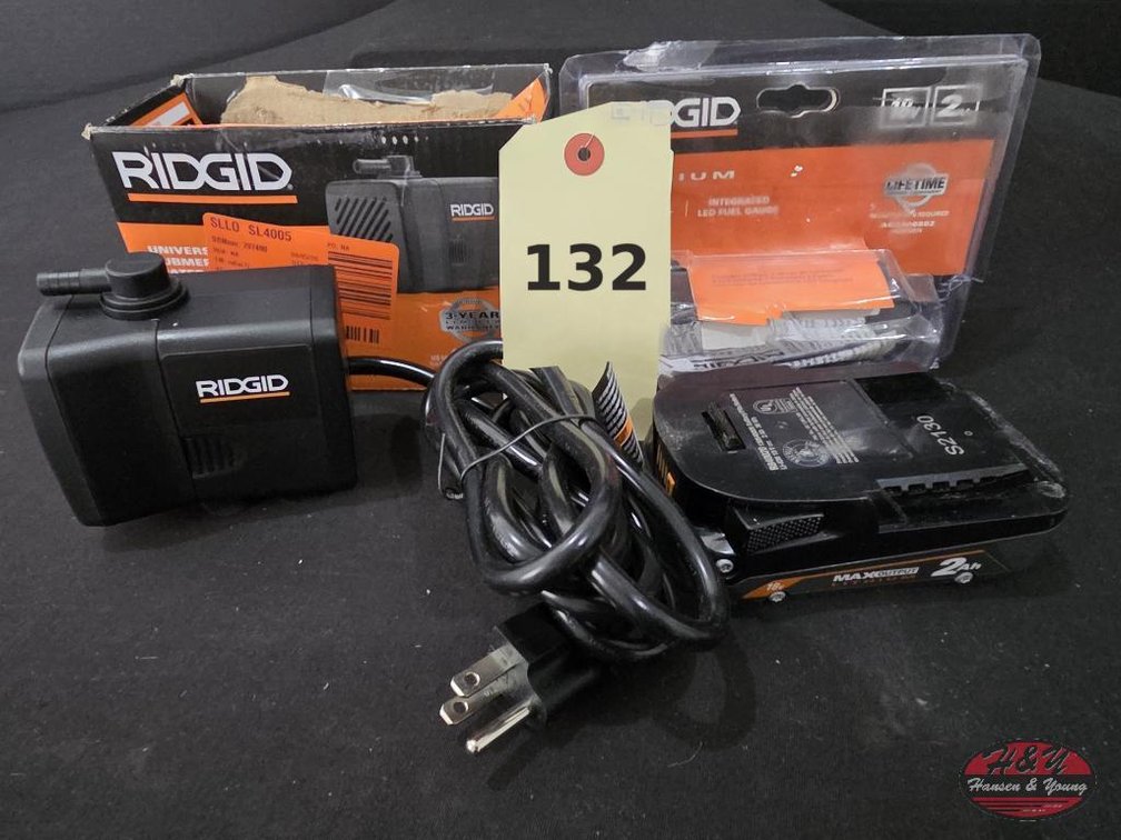 NEW RIDGID Tile Saw Water Pump + 18V Battery