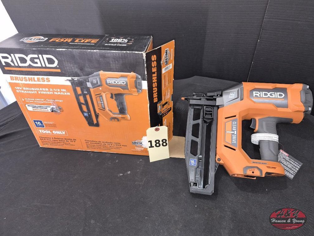 NEW RIDGID 18V Brushless 16-Ga Finish Nailer R09893B