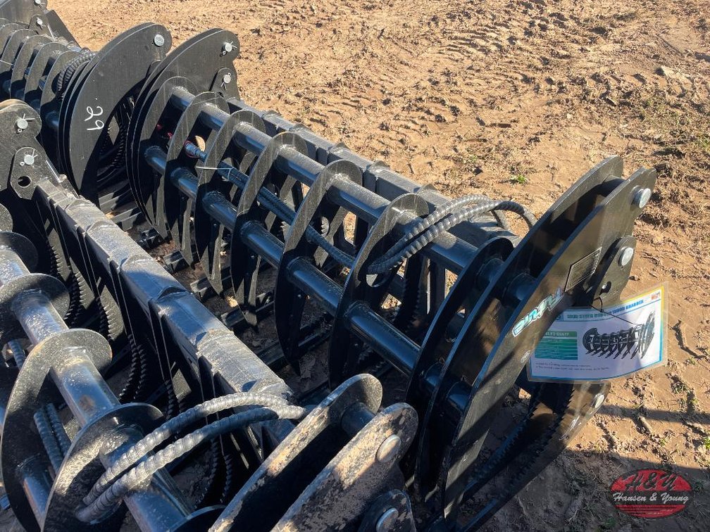 Skidsteer Curved Log Grabber