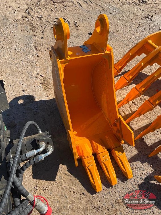 CAT 305 12'' Excavator Bucket