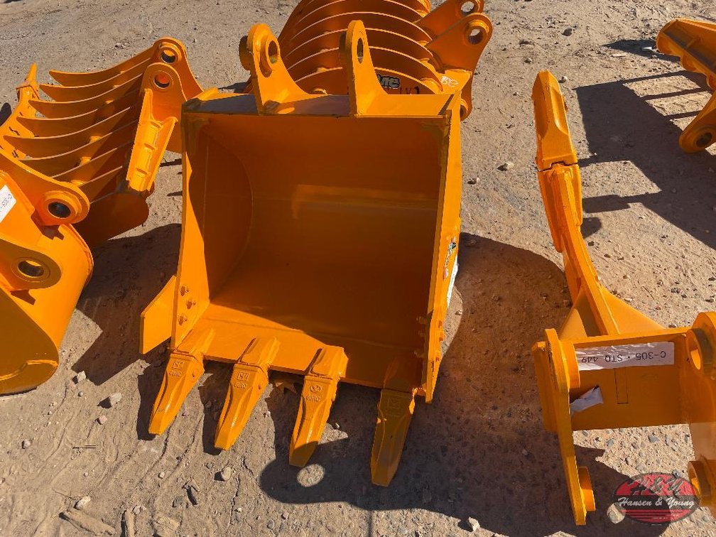 CAT 305 24'' Excavator Bucket