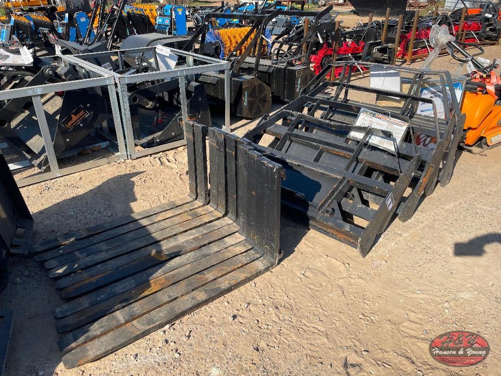 (1) 38'' Pallet Forks - To Fit Mini Skidsteer Loader