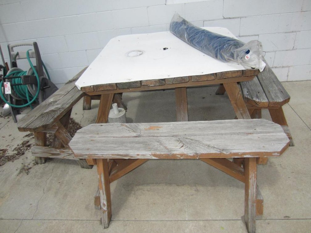 Wooden Picnic Table w/ 3 Benches & Umbrella 
