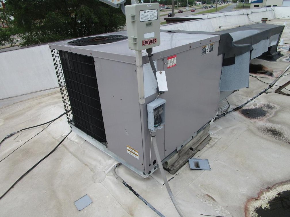 Roof Top  A/C Unit