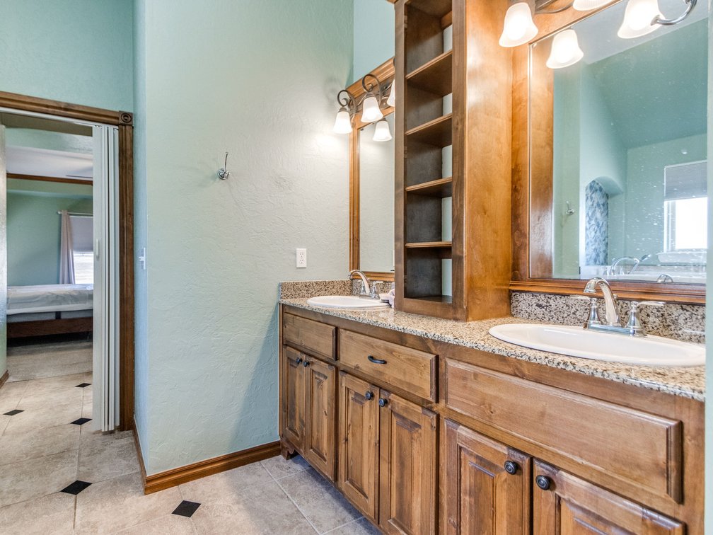 Image for 5861 Whispering Lakes Dr, Noble, OK - Beautiful Home, Shop, & Acreage