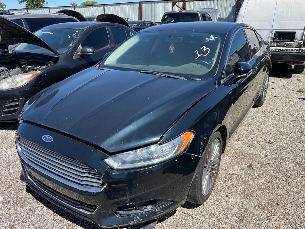 2014 FORD FUSION- W/ Key, Runs & Pulls
