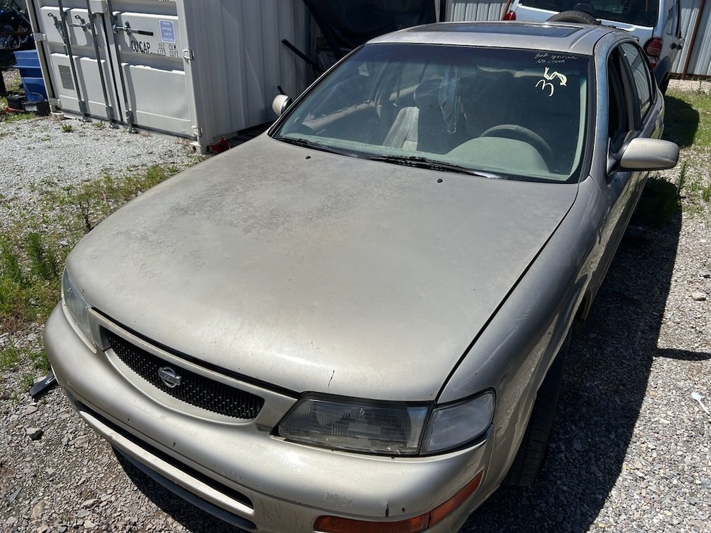 1996 NISSAN MAXIMA- W/ Title & Key but Does NOT Start