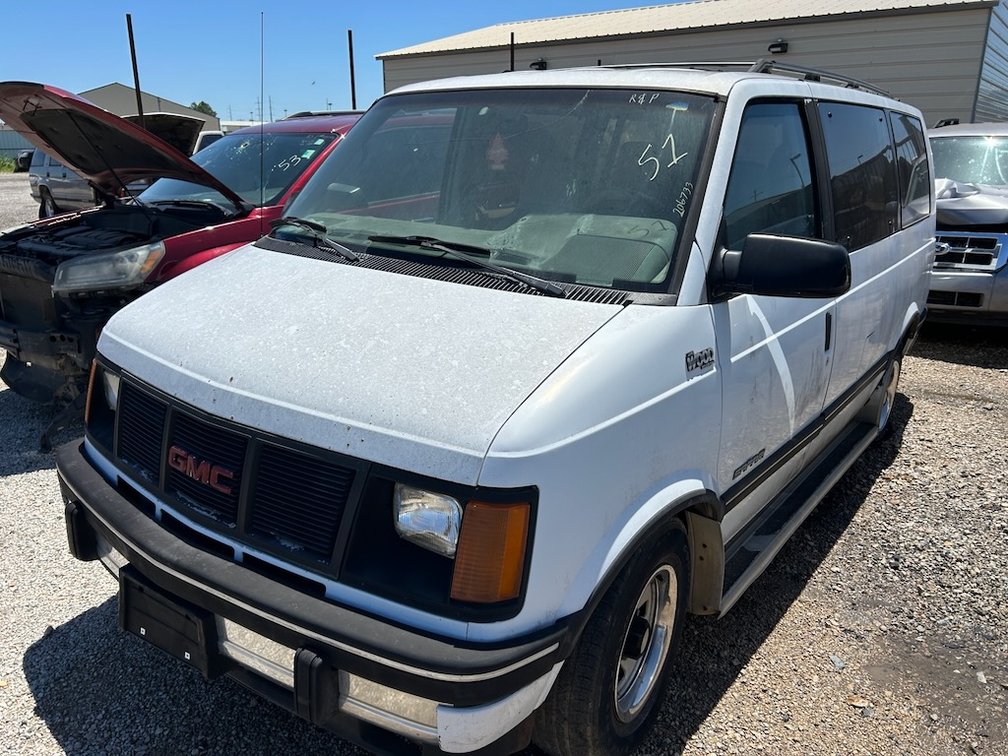 1992 GMC SAFARI- W/ Title & Key, Runs & Pulls