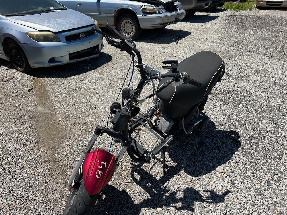 2018 YNGM SCOOTER- W/ Key, Runs & Pulls