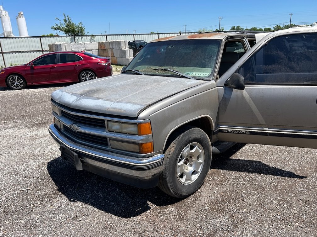 1999 CHEVY TAHOE- W/ Title but No Key
