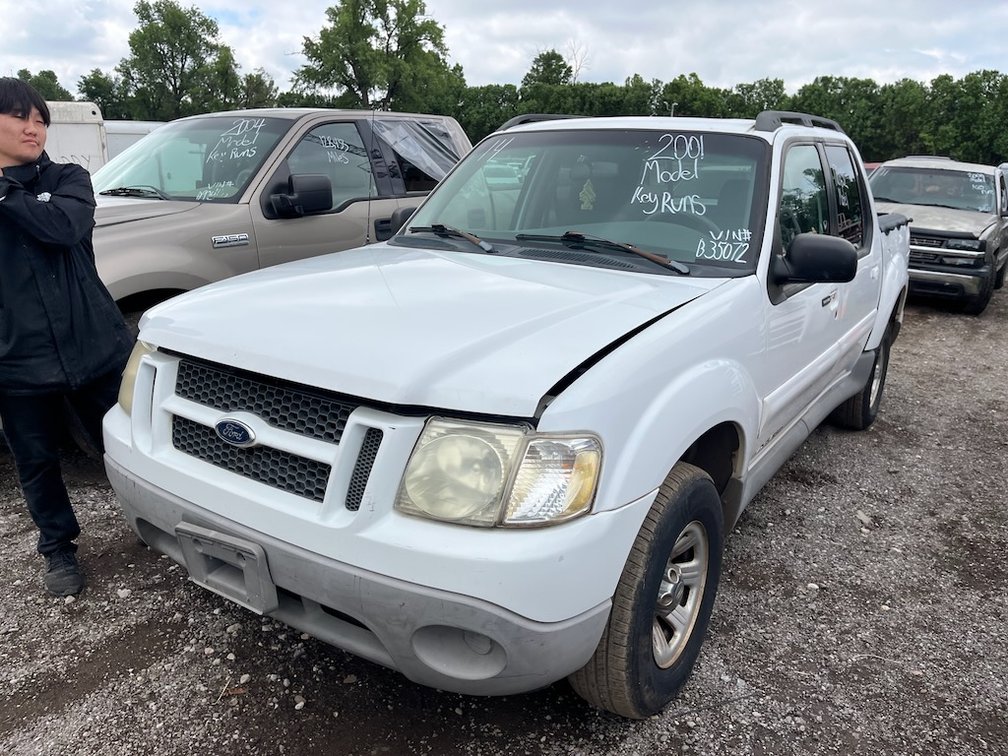 2001 Ford Explorer Sport Trac- W/ Key & Runs