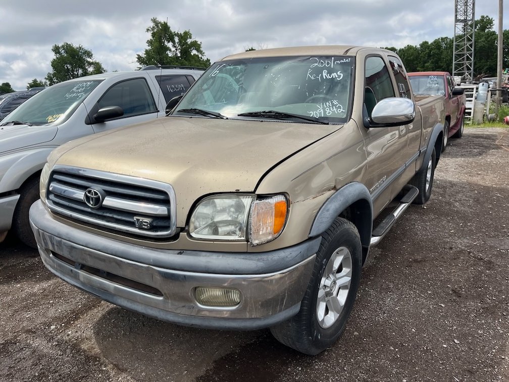 2001 Toyota Tundra- W/ Title, Key & Runs