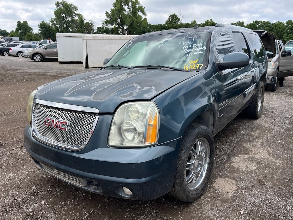 2007 GMC Yukon XL Denali- W/ Title, Key & Runs But Does Not Move
