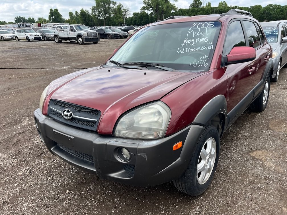 2005 Hyundai Tucson- W/ Key & Runs