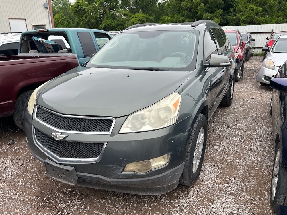 2011 CHEVY TRAVERSE- W/ Key, Runs & Drives