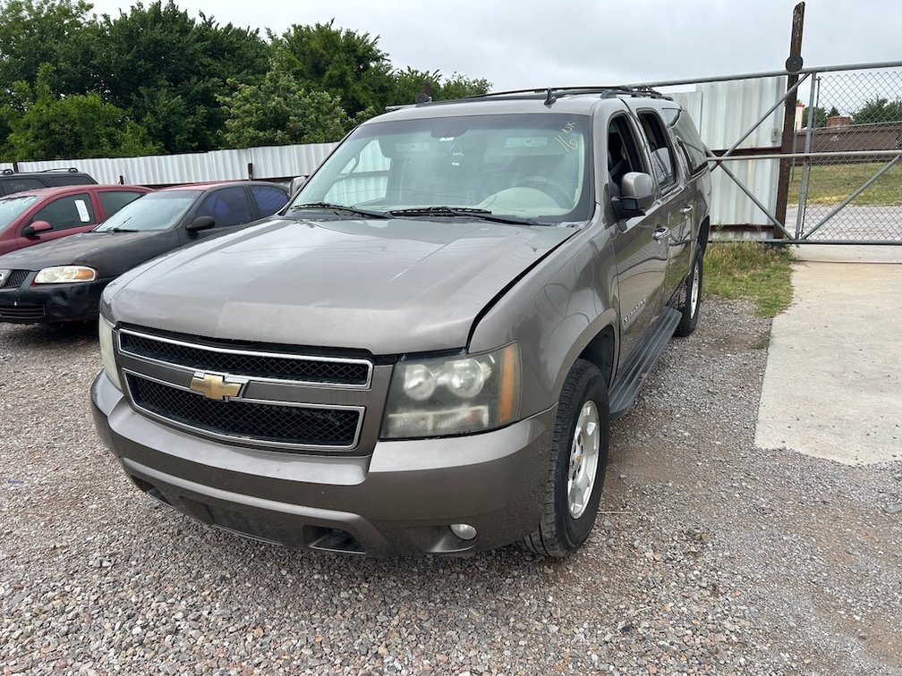 2011 CHEVY SUBURBAN- No Key