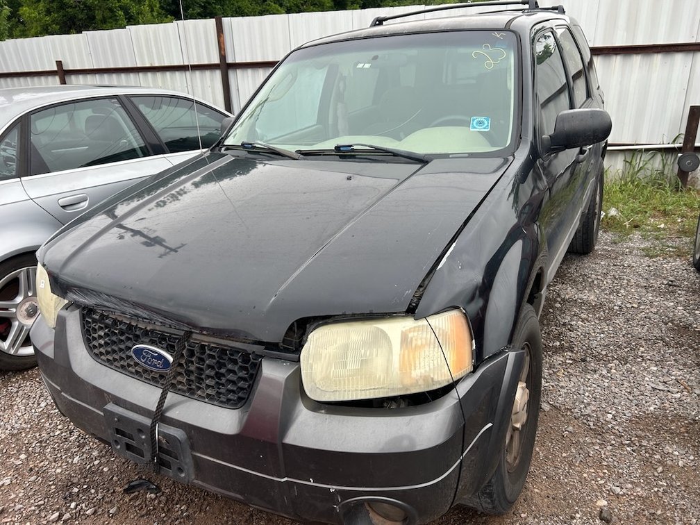 2004 FORD ESCAPE- W/ Key, Runs & Drives