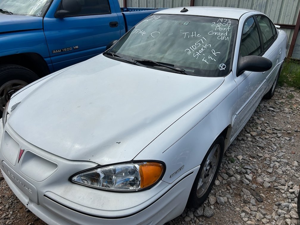 04 PONTIAC GRAND AM- W/ Title, Starts & Pulls
