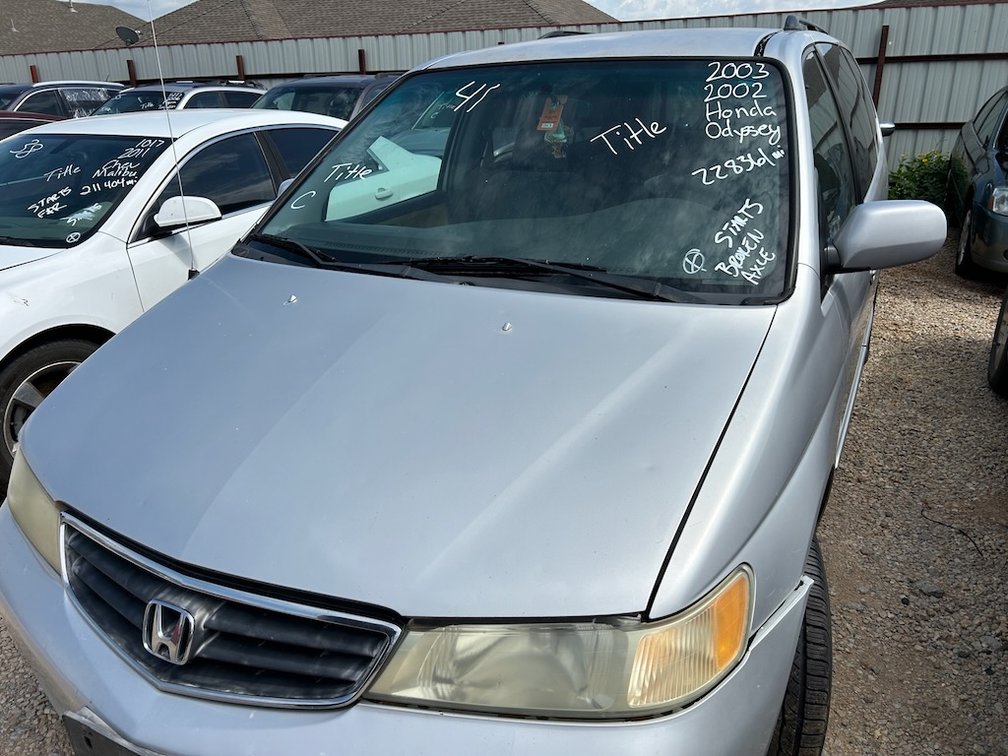 02 HONDA ODYSSEY- W/ Title & Starts