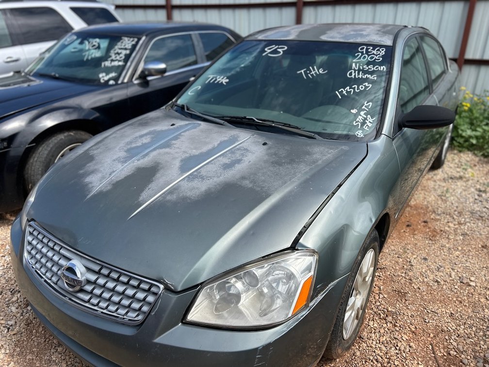 05 NISSAN ALTIMA- W/ Title, Starts & Pulls