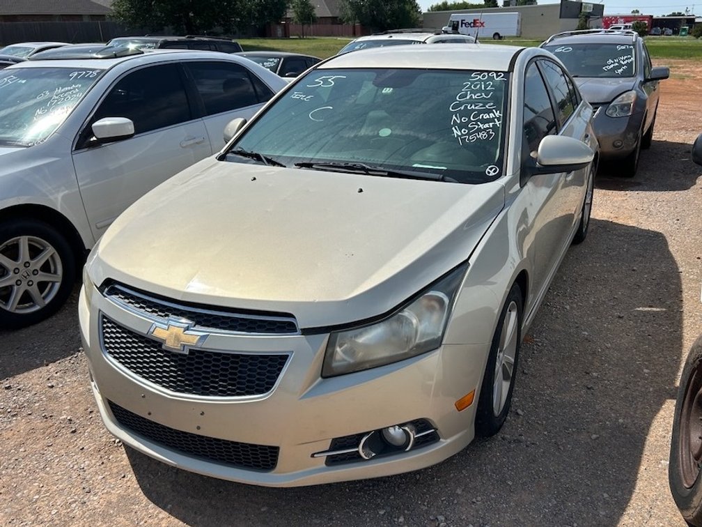 12 CHEV CRUZE- W/ Title but Does NOT Crank