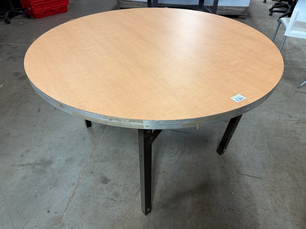 48” Round Aluminum Folding Table