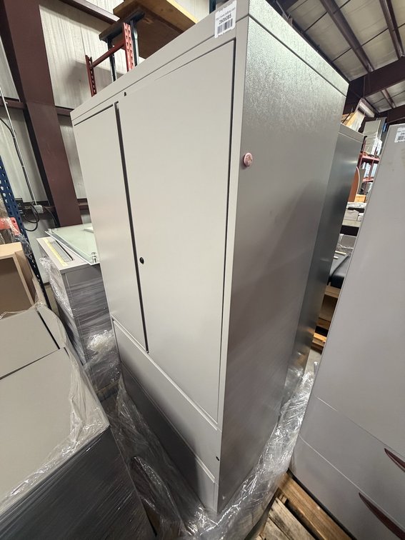 2-Door/2-Drawer Metal Storage Cabinet