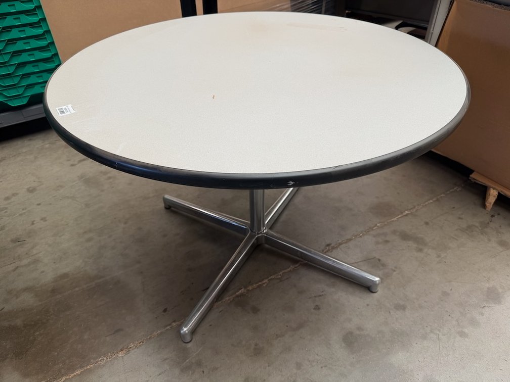 42” Round Table W/ Metal Base
