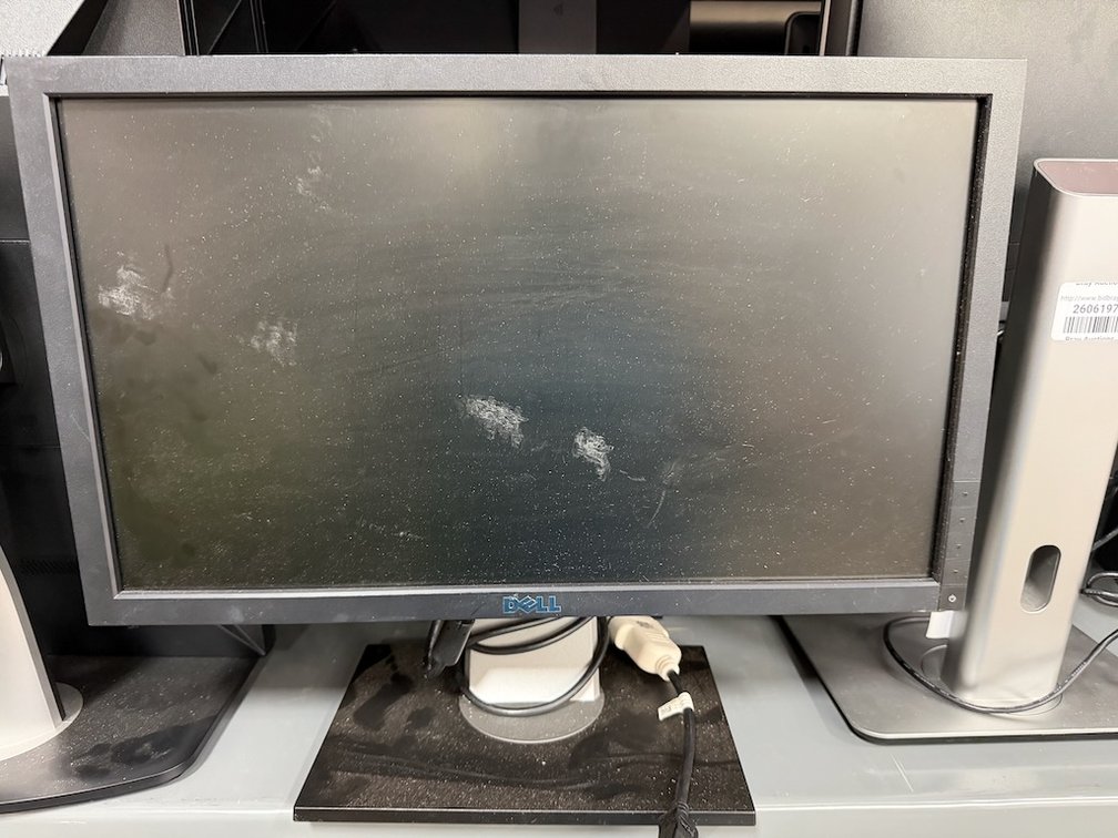 Dell 2011Ht Monitors w Soundbars (x5)