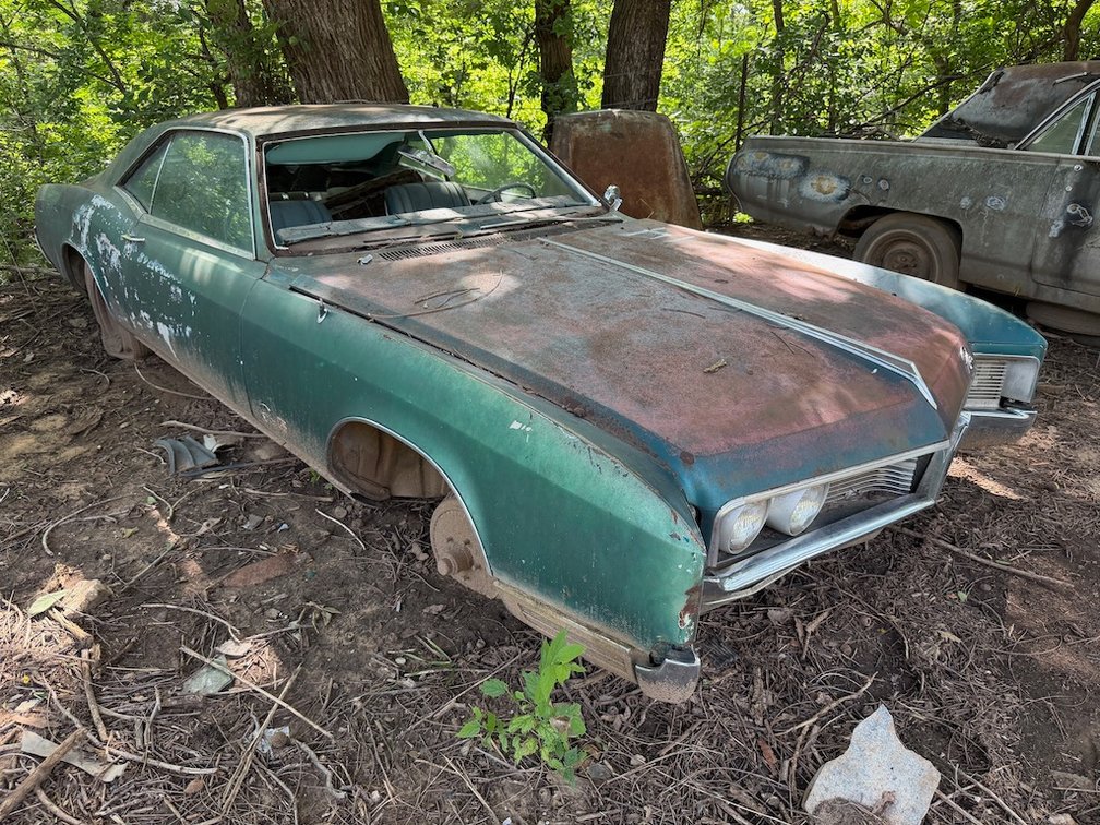 1967 Buick Riviera-