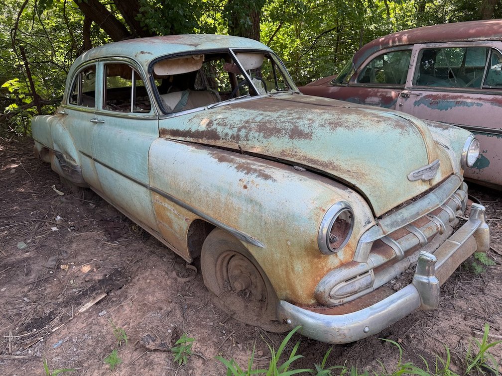 1952 Chevy 4dr Deluxe- W/ Engine & Transmission